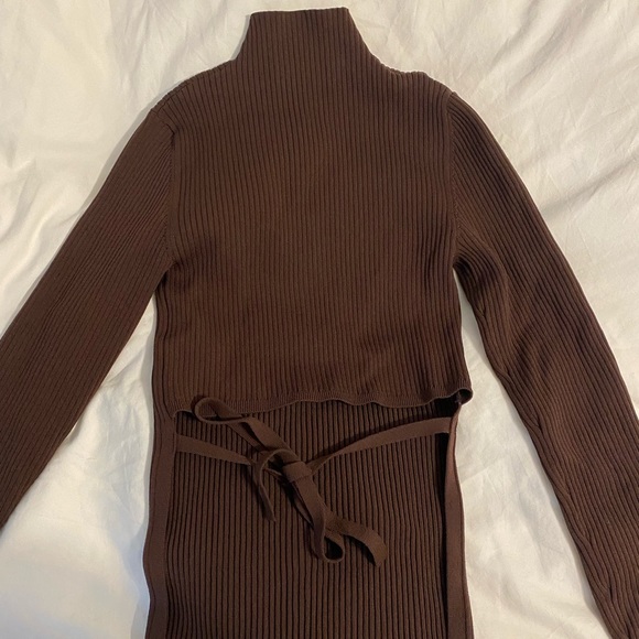 Aritzia Babaton Sculpt Knit Tie-Back Longsleeve - Picture 11 of 14